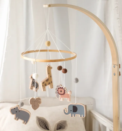 Mobile Safari Abenteuer – Deko für Babyzimmer mit Handgefertigten Holz-Tieren