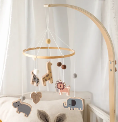 Mobile Safari Abenteuer – Deko für Babyzimmer mit Handgefertigten Holz-Tieren