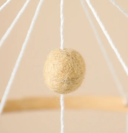 Mobile Safari Abenteuer – Deko für Babyzimmer mit Handgefertigten Holz-Tieren