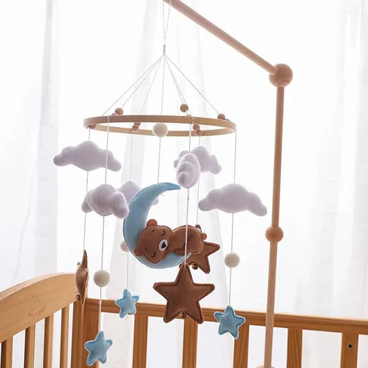 Cute bear mobile – dreamy decoration for the baby room