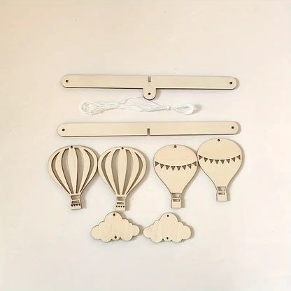 Holz Ballon Mobile – Schlichte Babyzimmer Dekoration mit Ballon aus Holz