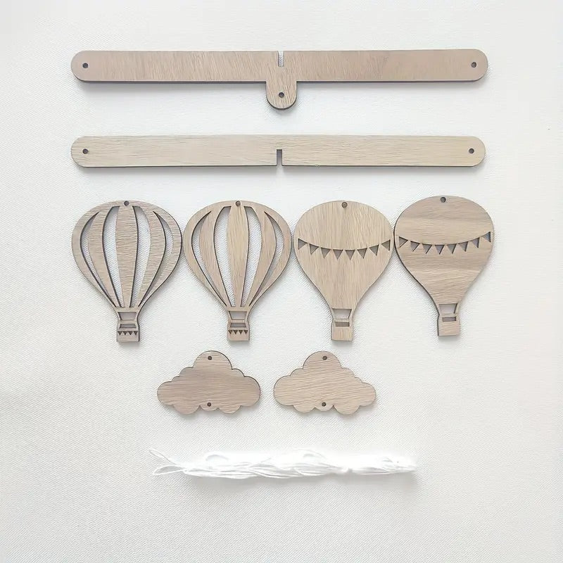 Holz Ballon Mobile – Schlichte Babyzimmer Dekoration mit Ballon aus Holz